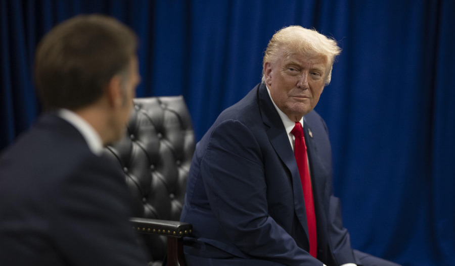 Trump hails shutdown as 'unprecedented opportunity'