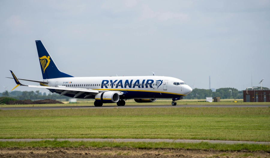 Ryanair to scrap paper boarding passes in digital shift