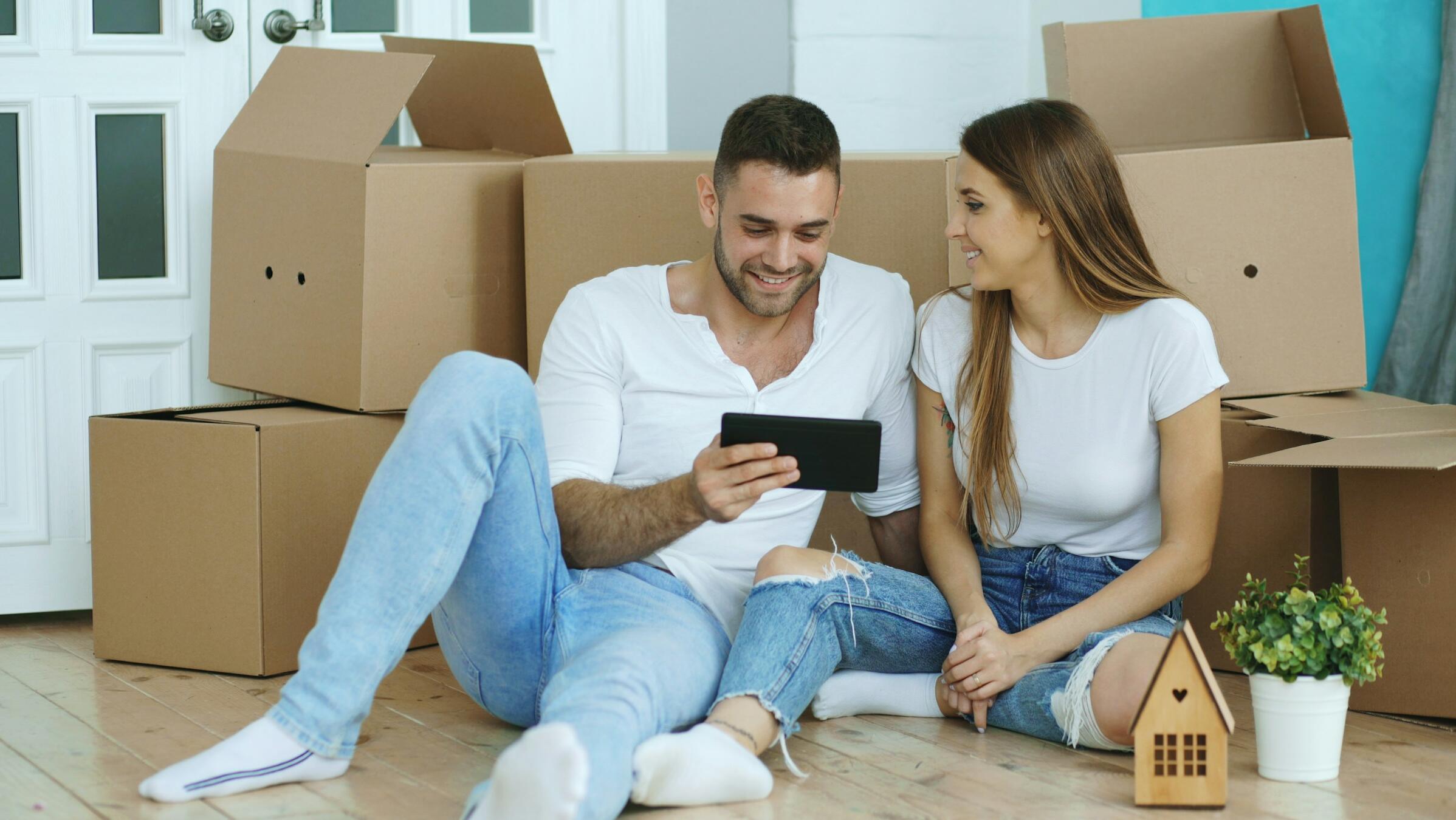 ABS: Household spending rises for fourth month