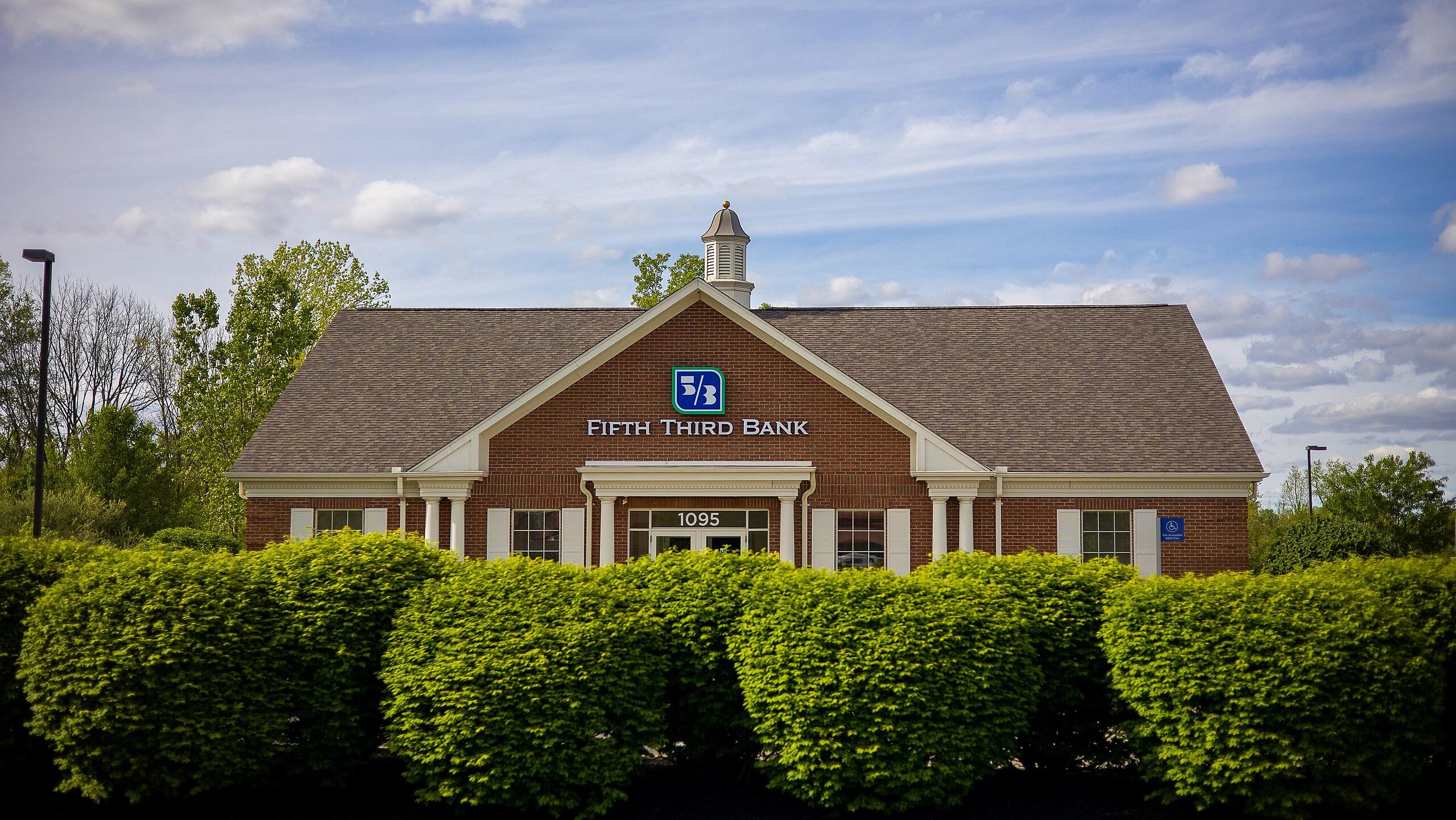 Fifth Third Bancorp acquires Comerica in all-stock deal