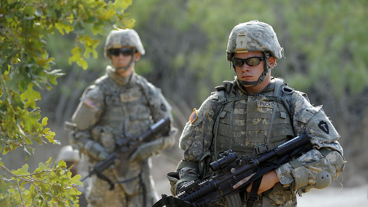 Trump authorises National Guard deployment in Chicago