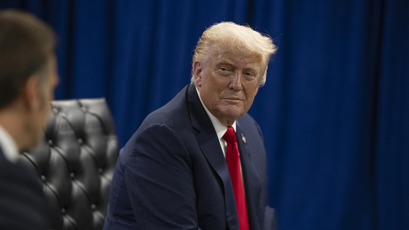 US workers furloughed in shutdown may not get back pay