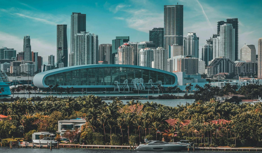UBS: Miami, Tokyo, Zurich top 2025 bubble risk