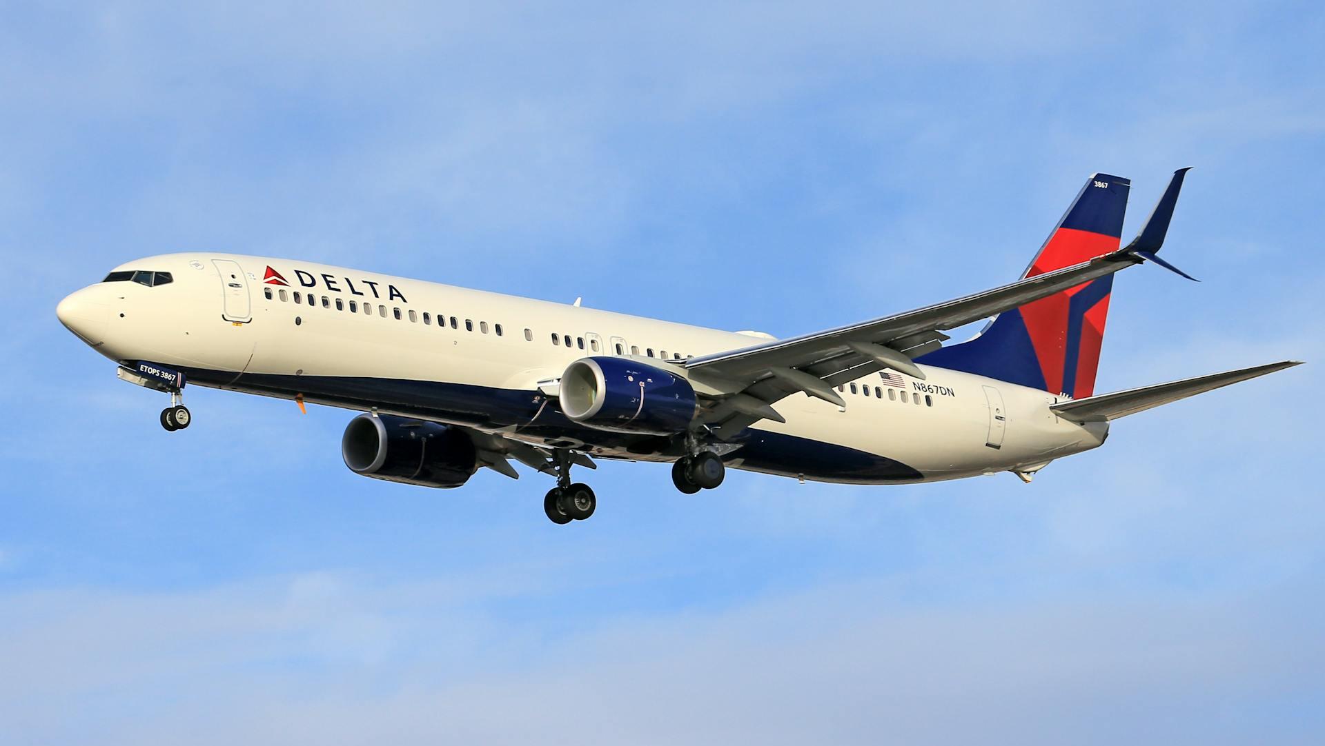 Delta beats estimates with strong premium ticket sales
