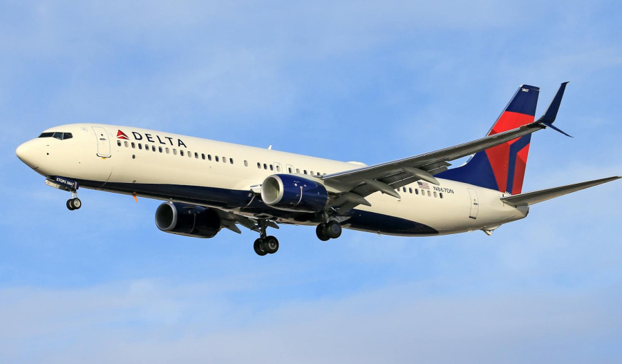 Delta beats estimates with strong premium ticket sales
