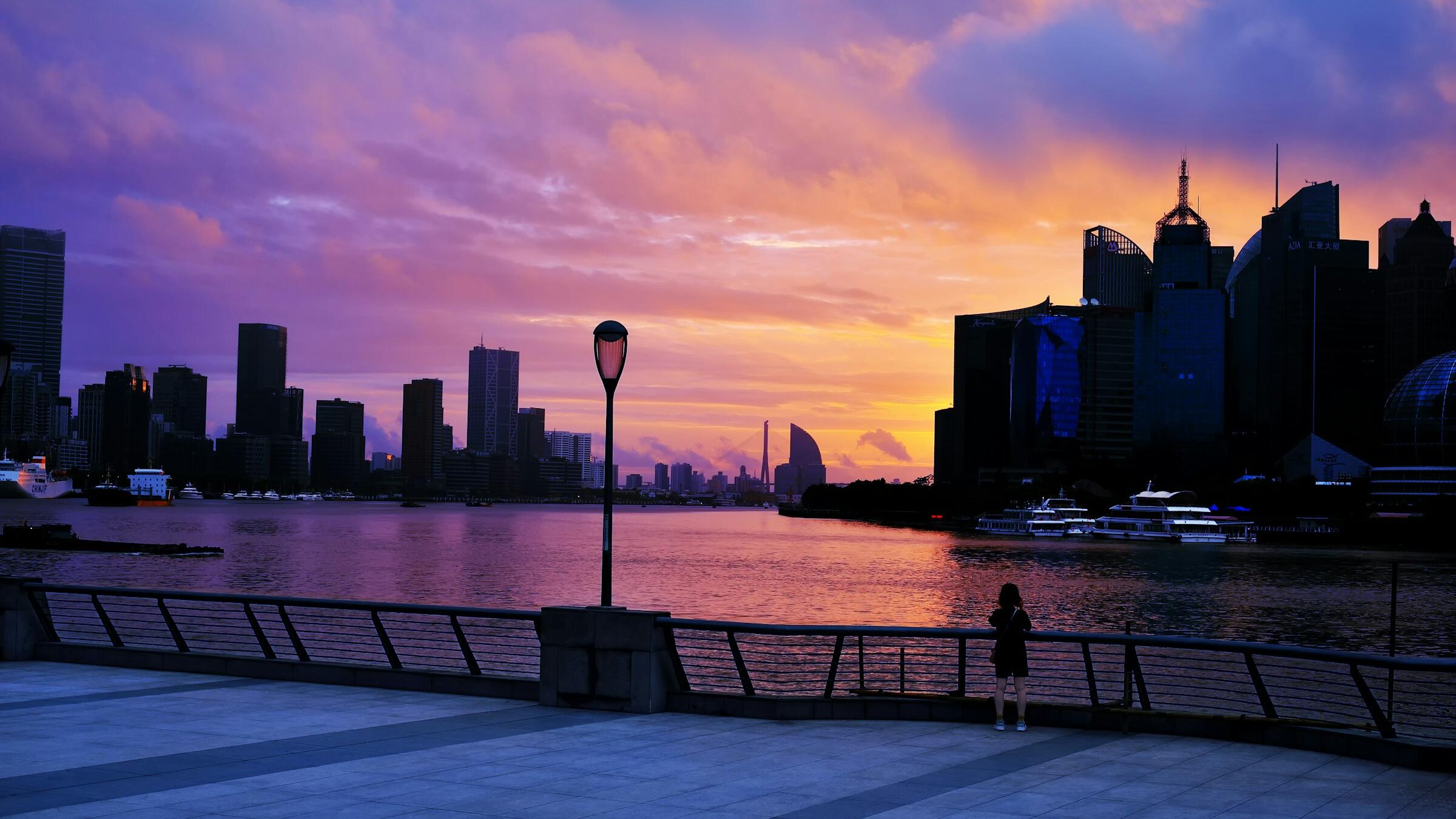 APAC markets mixed as US-China tensions linger
