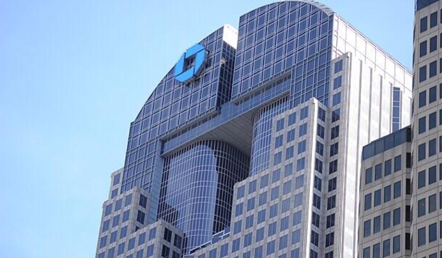 JPMorgan Chase lifts Q3 net income, shares fall 1.9%