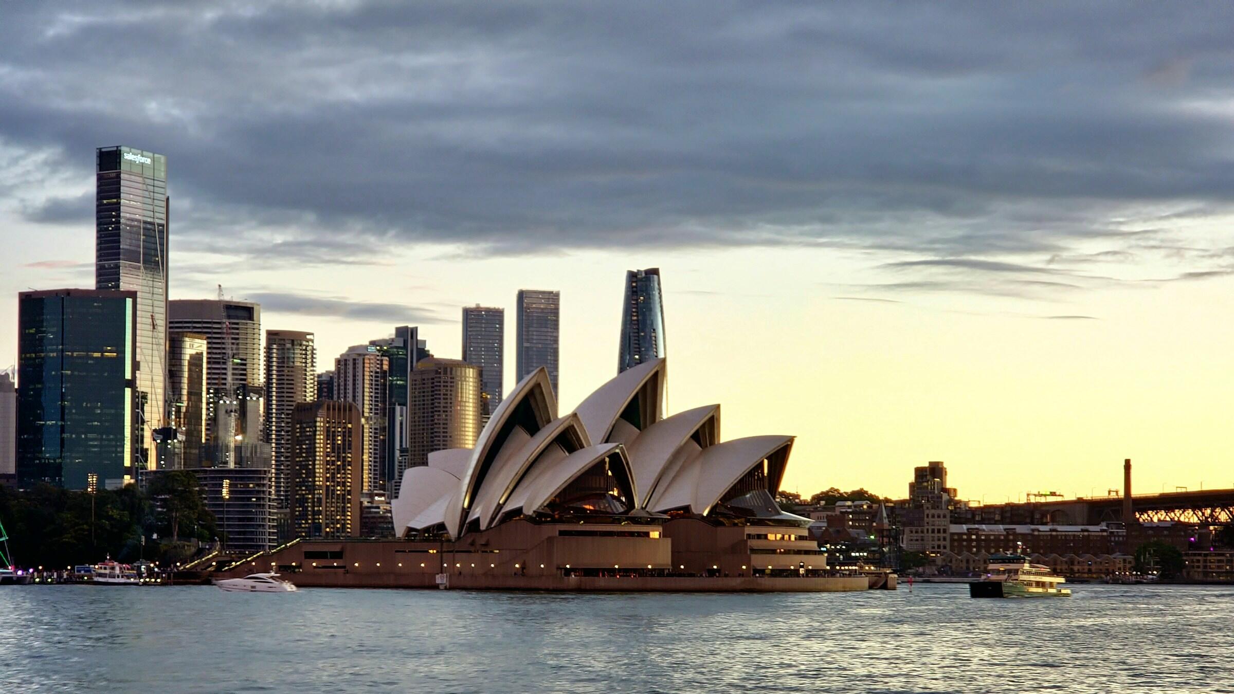 ASX 200 hits record; weak jobs data fuels rate cut hopes