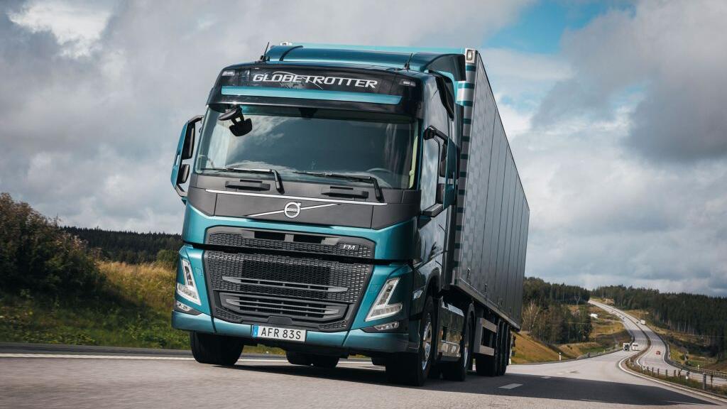 Volvo Group earnings dip, sees lower NA sales