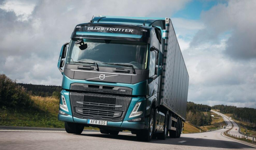 Volvo Group earnings dip, sees lower NA sales
