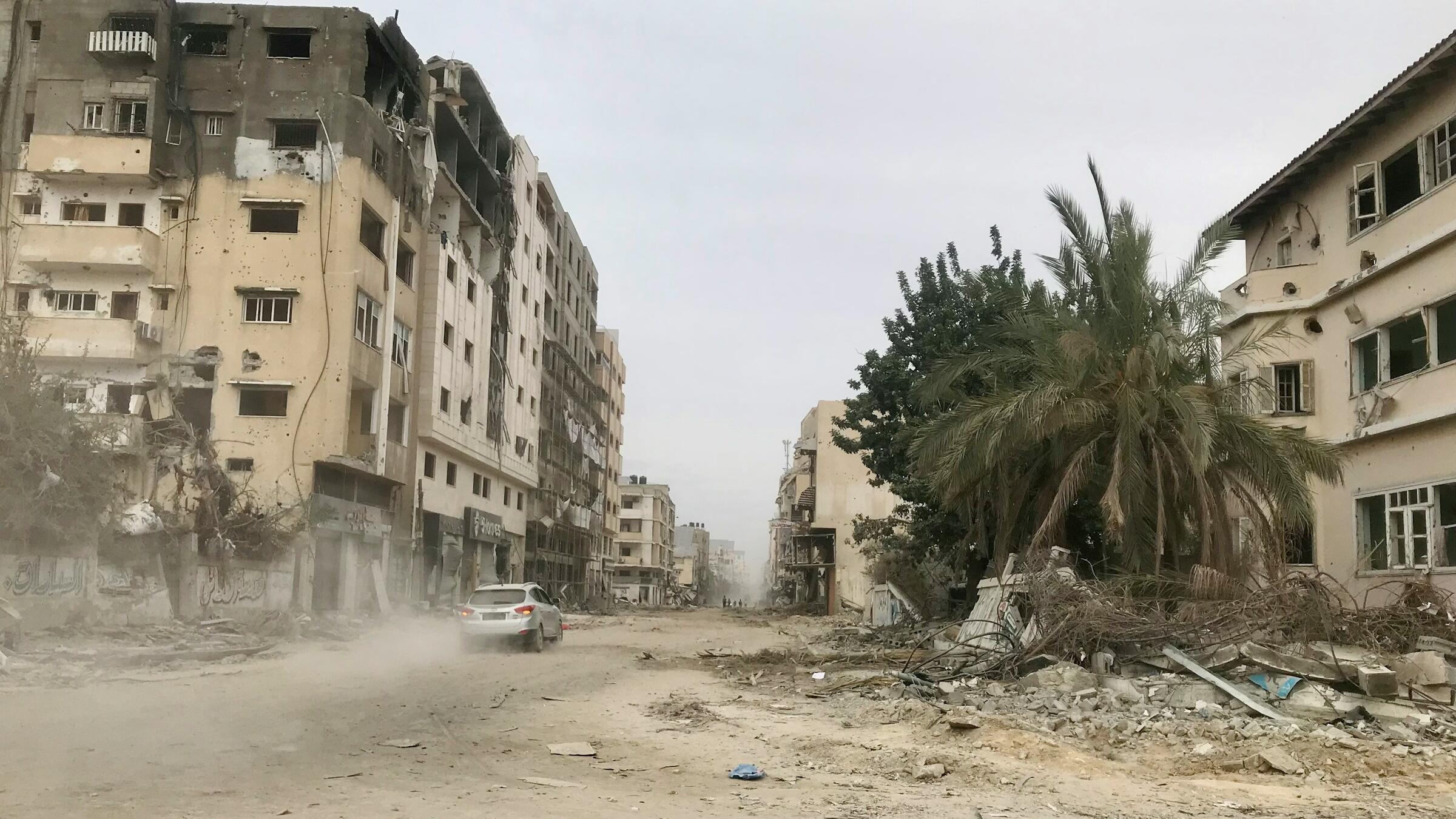 US steps up diplomacy amid cracks in Gaza ceasefire