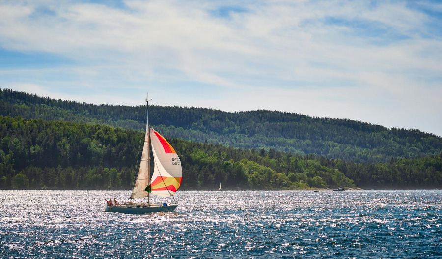 International shares push super return to 0.8%