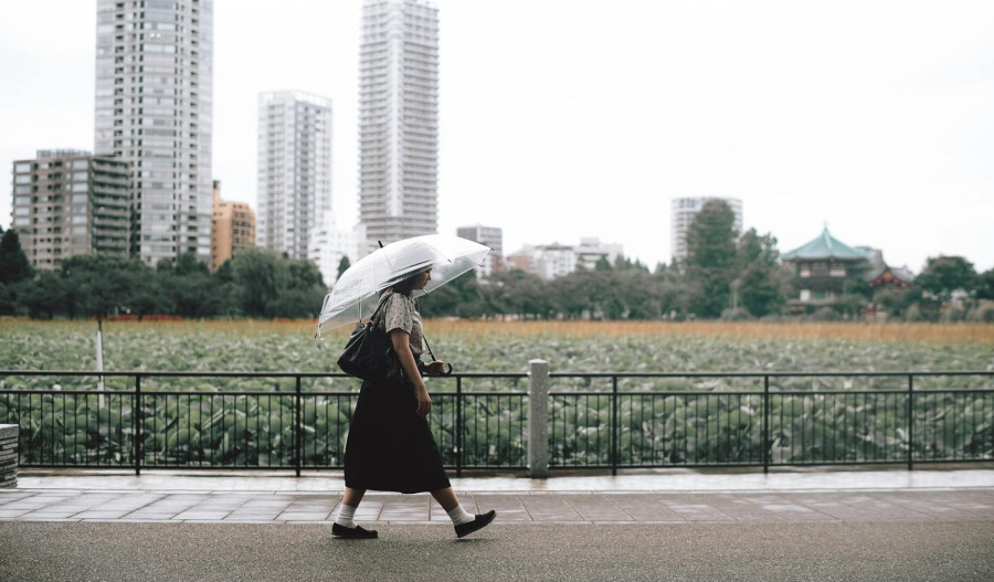 APAC eases from records; Japan’s new PM takes office