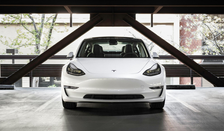 Telsa stock reverses as records fail to impress