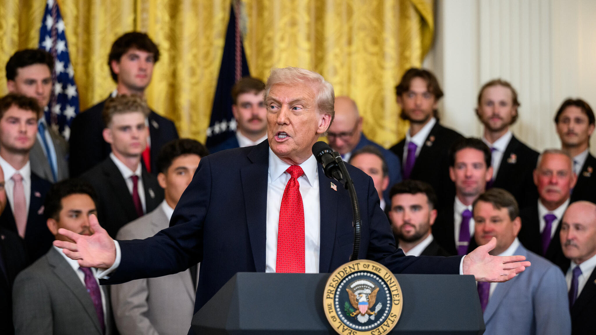 Trump finds few fans for corporate reporting change