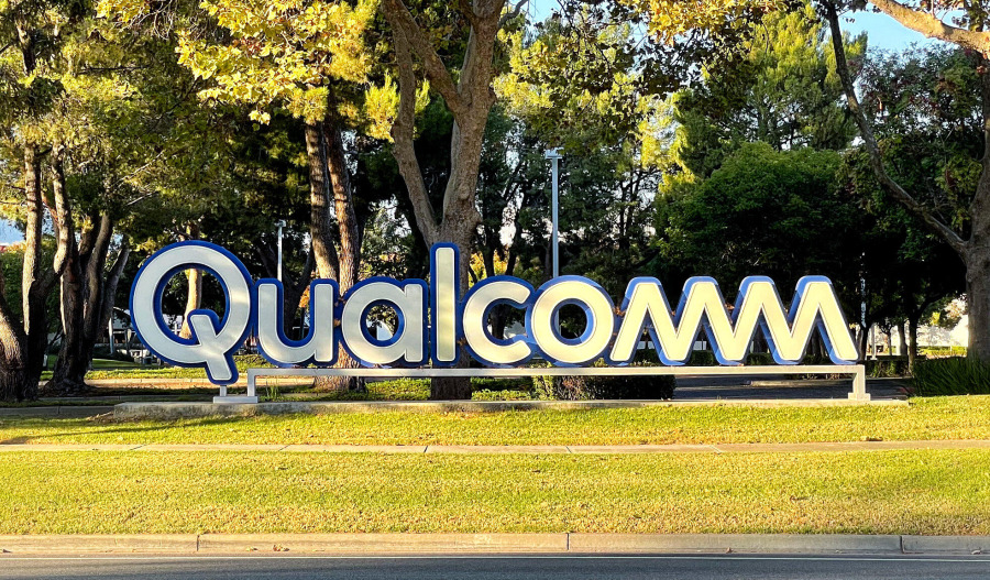 Qualcomm shares pop as it moves into data centre chips