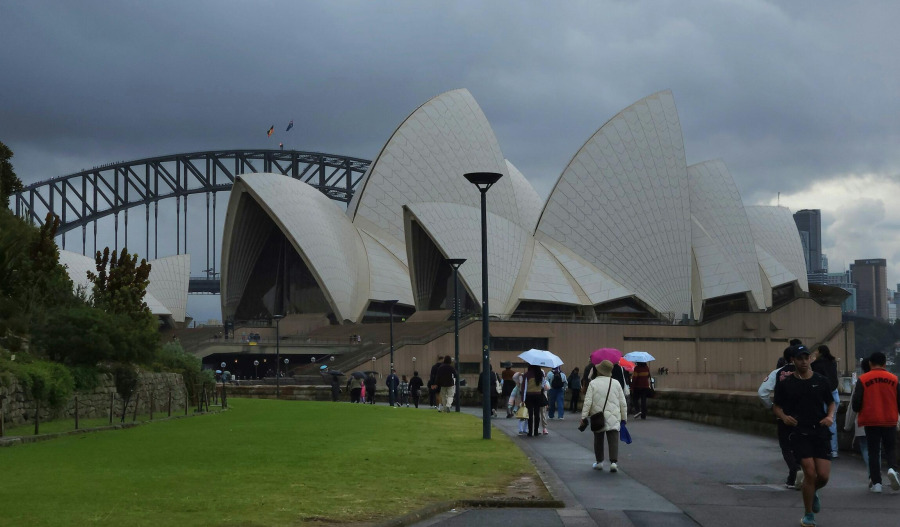 Markets: ASX 200 dips 0.5% as CSL, WiseTech drag