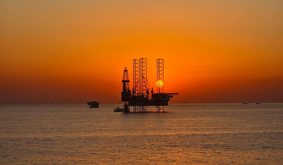 Oil slips ahead of US-China trade deal outcome