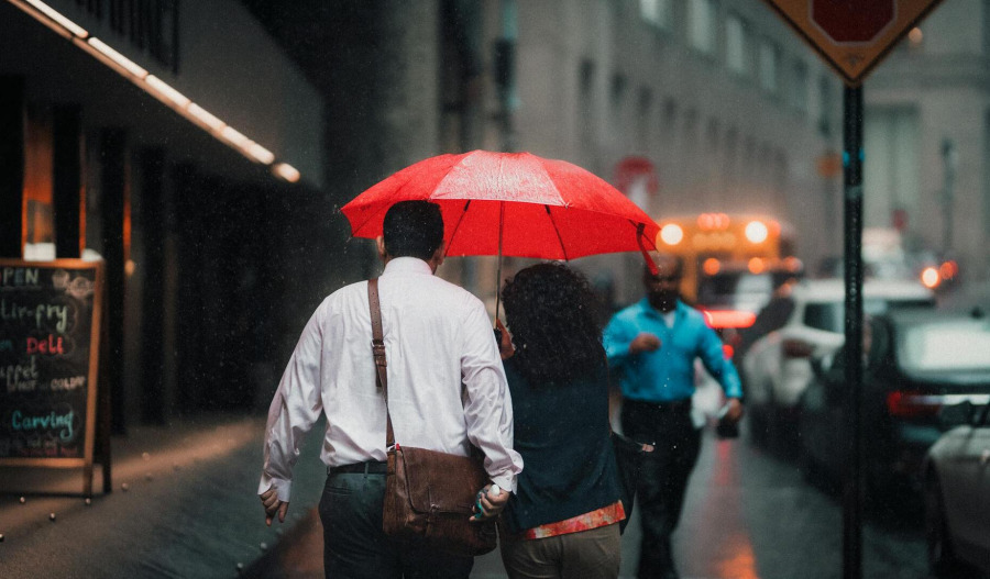 Wall St retreats as Meta, Microsoft slump