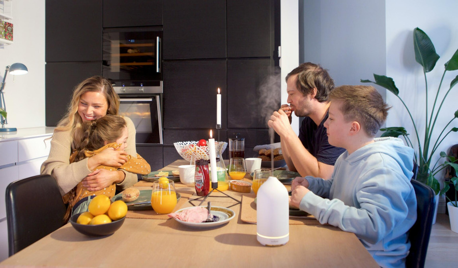 ABS: Household spending ticks up 0.2% in September