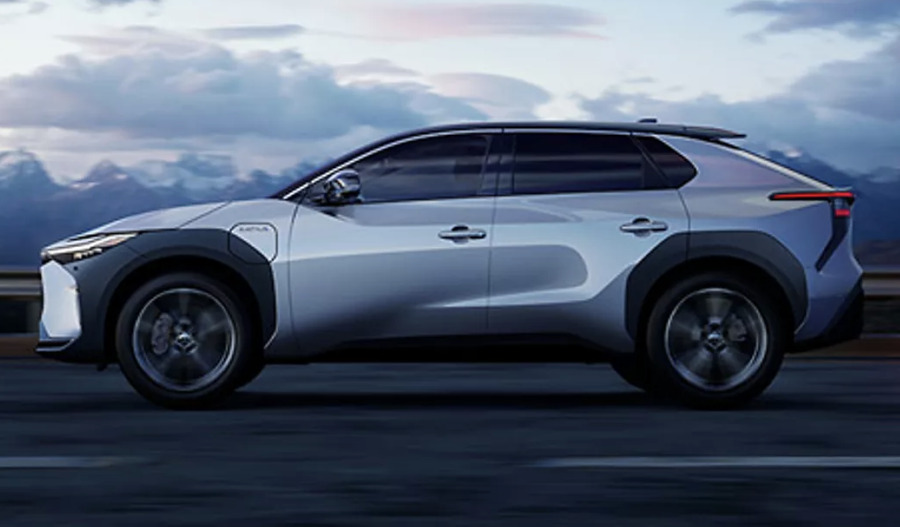 US EV sales collapse after federal tax credits expire