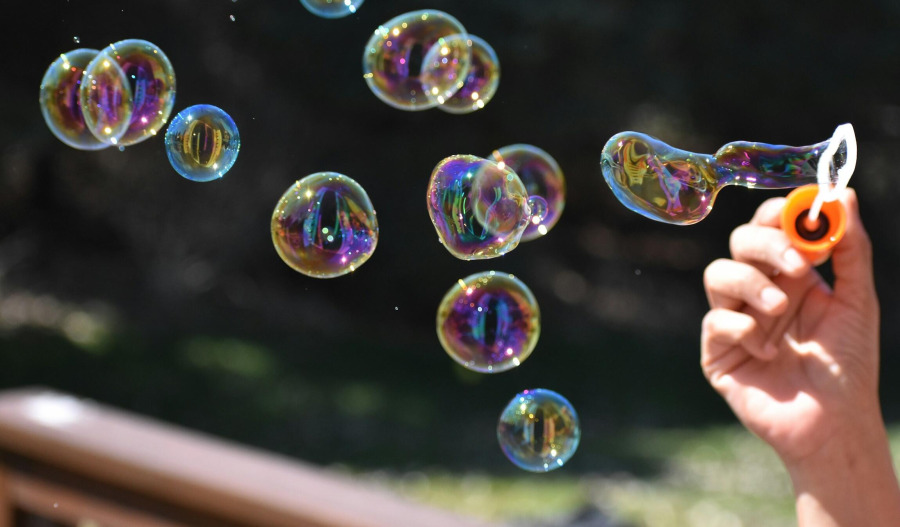 Wall Street bankers warn about market valuations