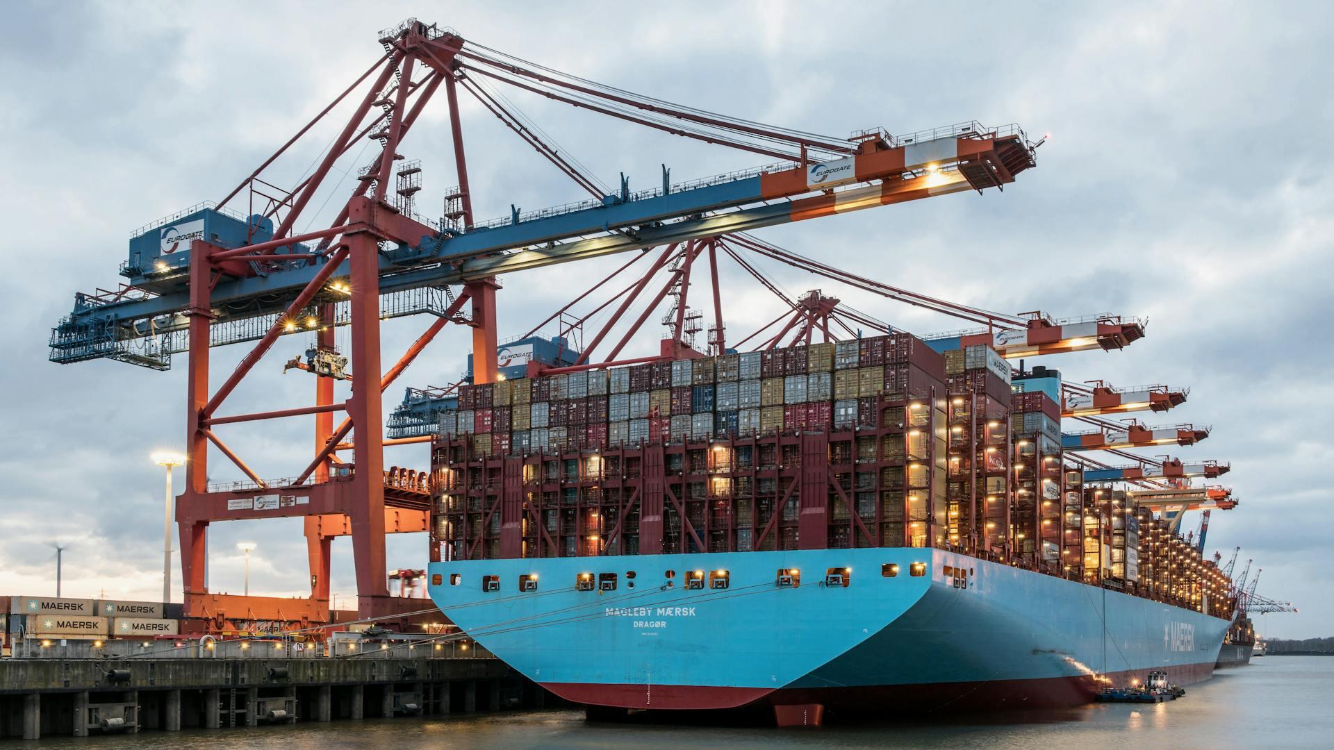 Maersk beats estimates with steady global trade