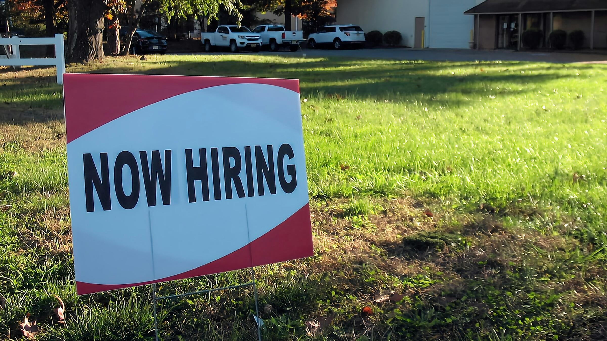 Jobs in US private sector decline in late October