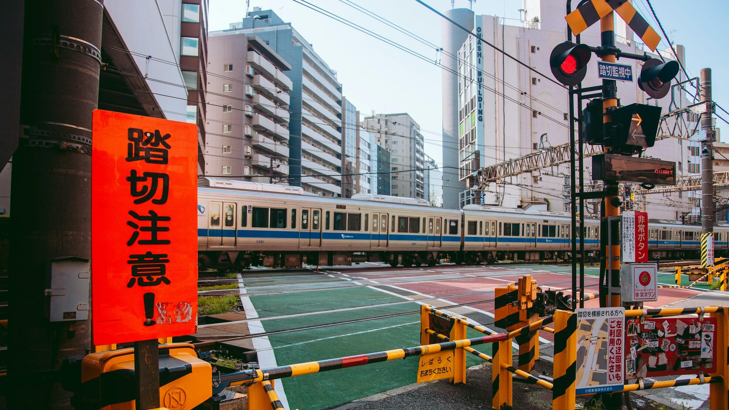 APAC slides, tracking Wall St losses amid tech selloff