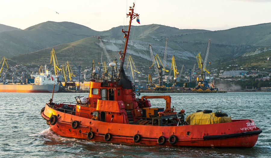 Oil jumps after Ukrainian strike hits Russian export hub