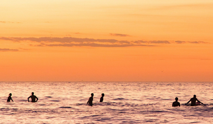 ASX 200 dips, down 1.5% on week as rate cut hopes fade