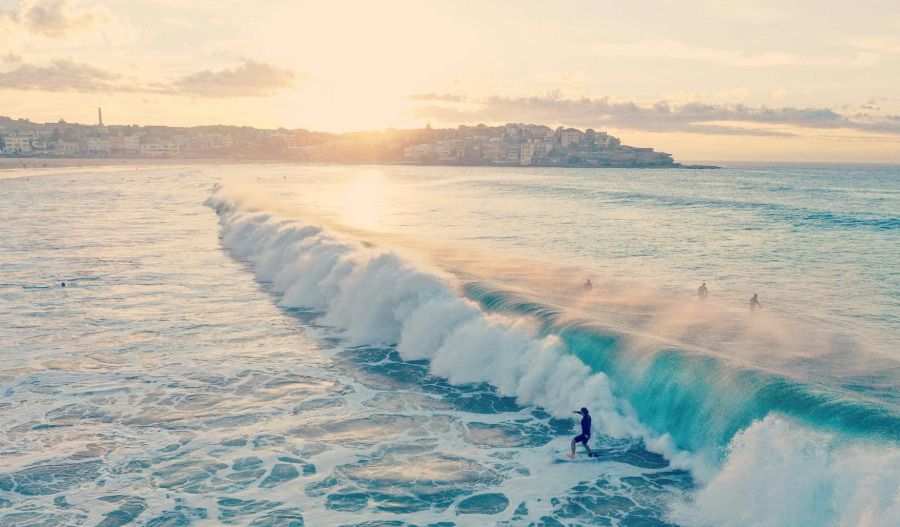 ASX 200 catches a wave as miners, technology rally