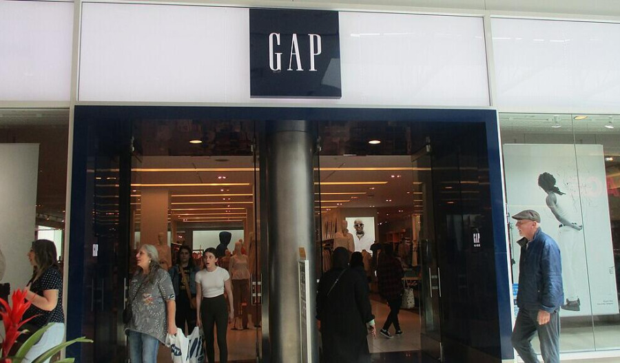 Gap's comparable sales rise for 7th straight quarter