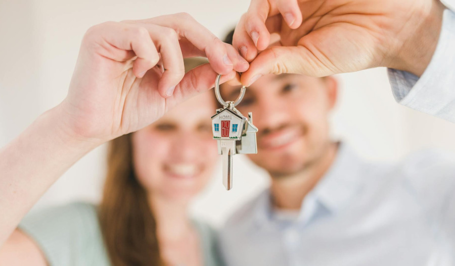 US existing home sales up in Oct; mortgage rates dip