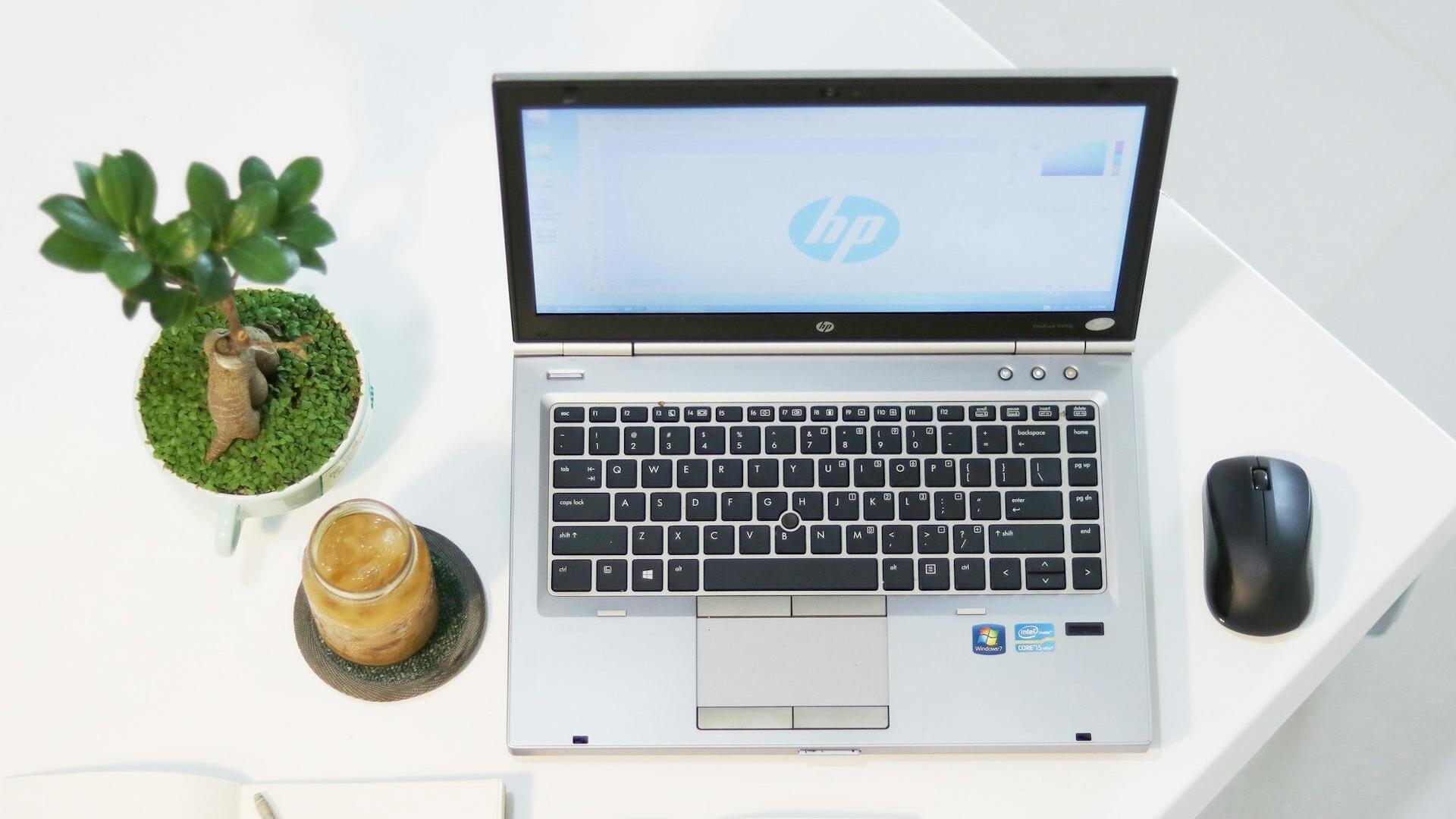 HP earnings decline, company plans layoffs