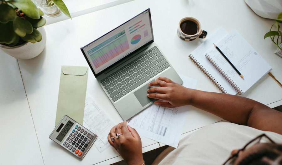 CB survey shows sharp decrease in consumer confidence