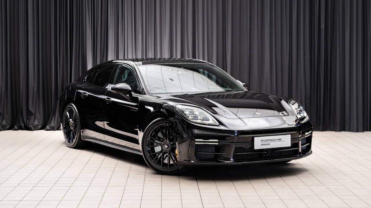 2025 Porsche Panamera Turbo S E-Hybrid