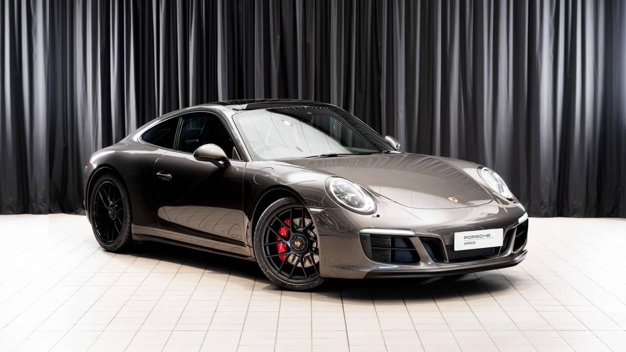 2018 Porsche 911 Carrera GTS Coupe (991 II)