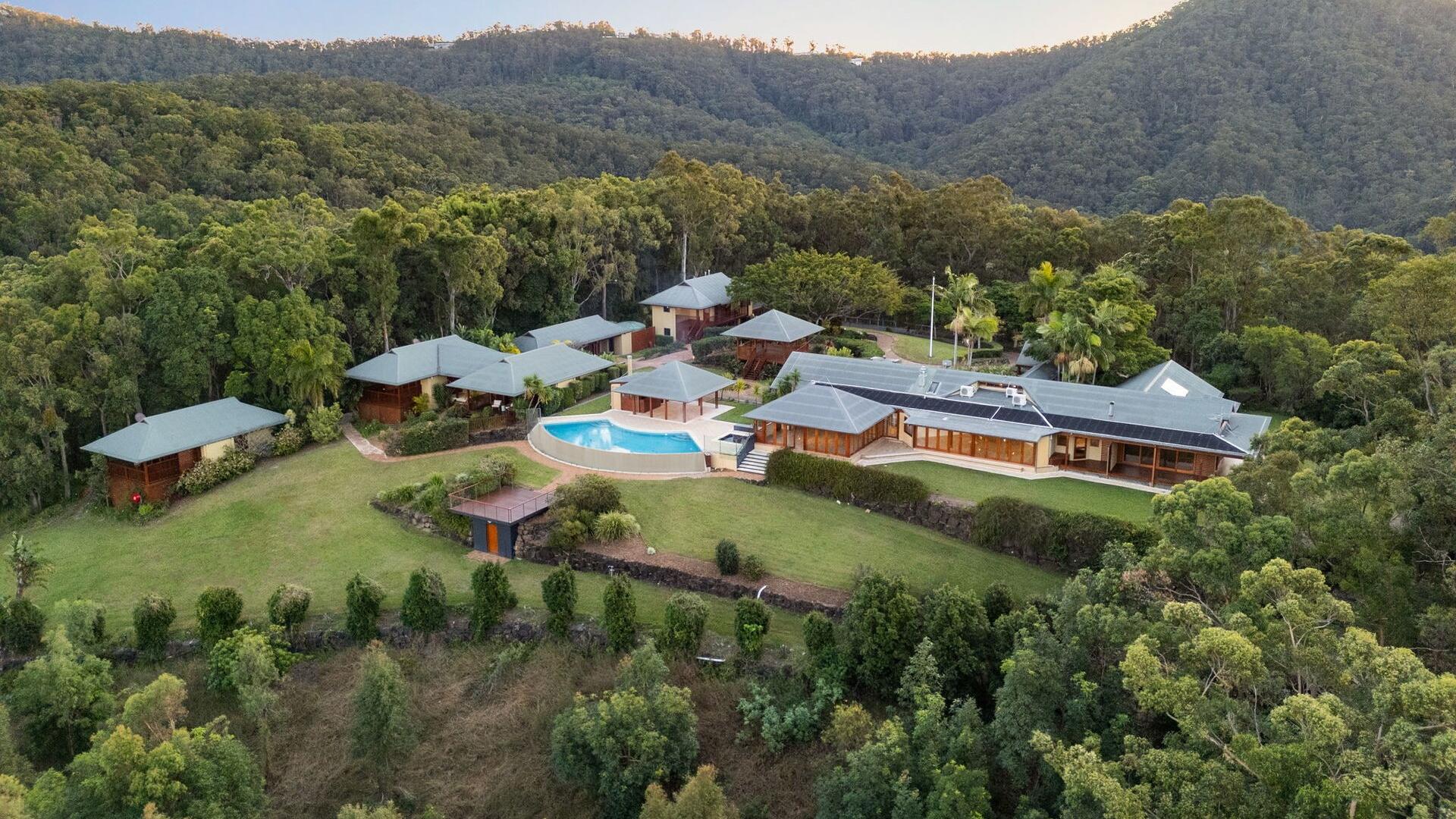 Peppers Ruffles Lodge & Spa, 423 Ruffles Rd, Willow Vale QLD 4209, Australia