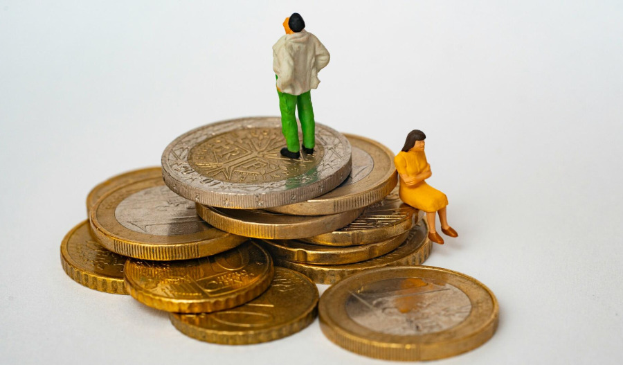 Women still earn A$28,000 less than men