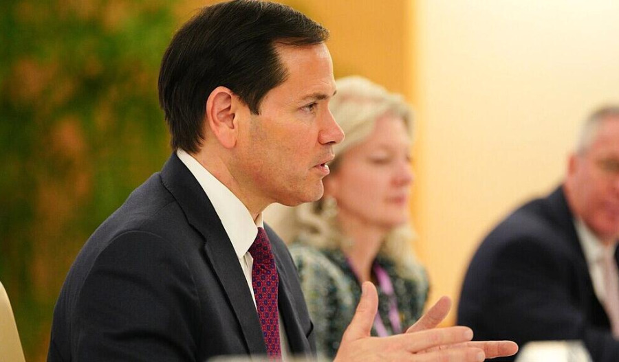 Ukraine and US officials hold peace talks in Florida