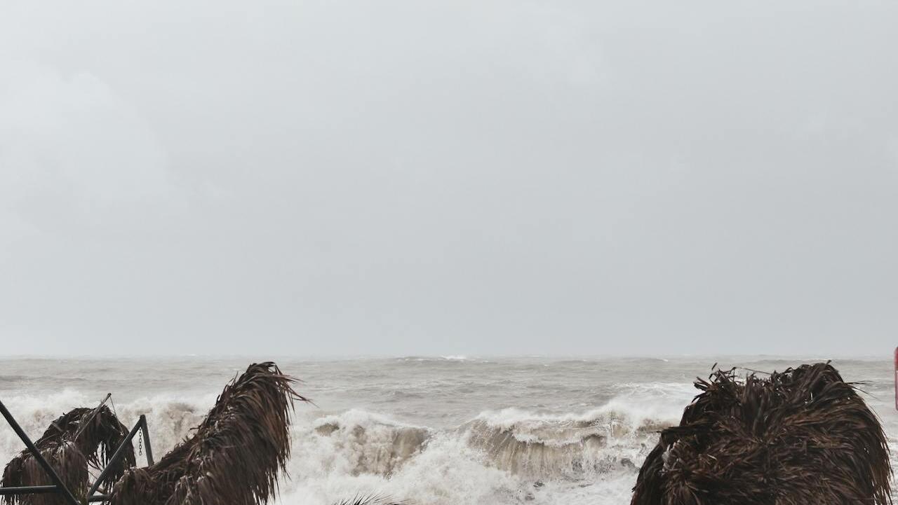 Hurricane Rafael lashes Cuba, island left without power