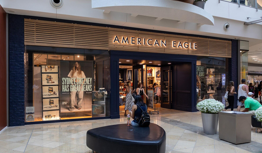 American Eagle raises forecasts after strong Q3