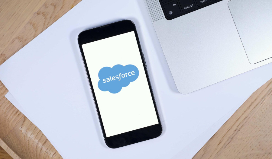 Salesforce lifts guidance on Agentforce-driven beat