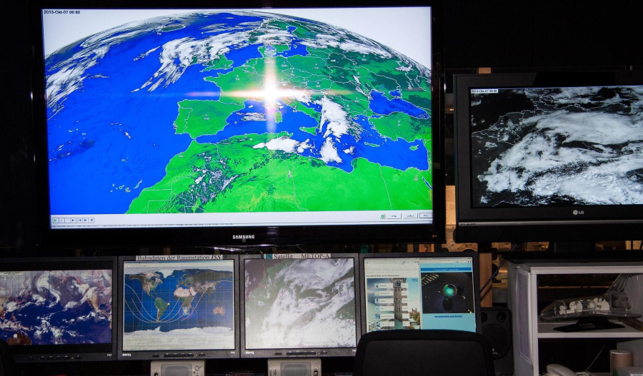 Eutelsat shares sink after SoftBank offloads stake