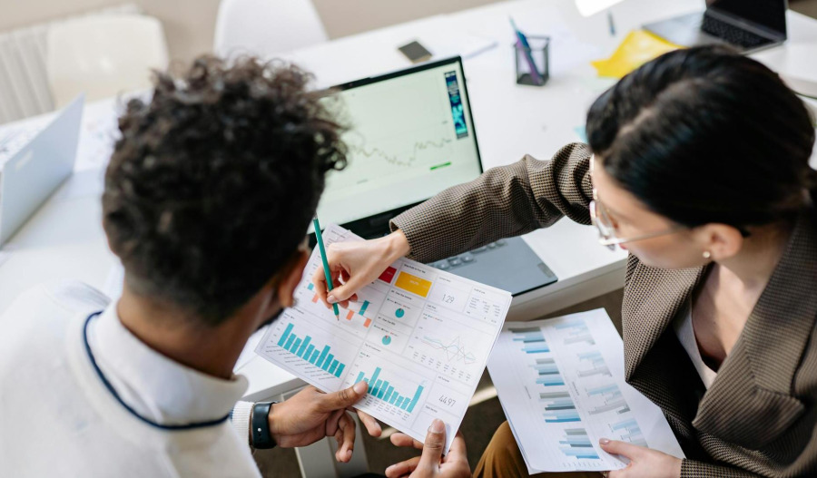 US Q3 earnings wrap: Mega-cap momentum cools