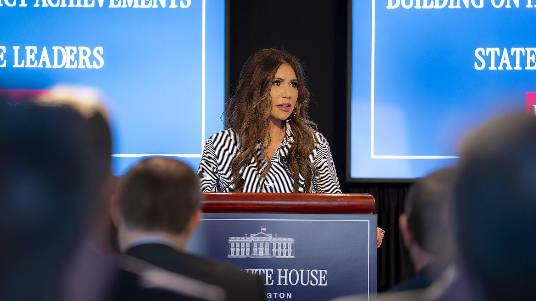 US expands travel ban to more than 30 countries