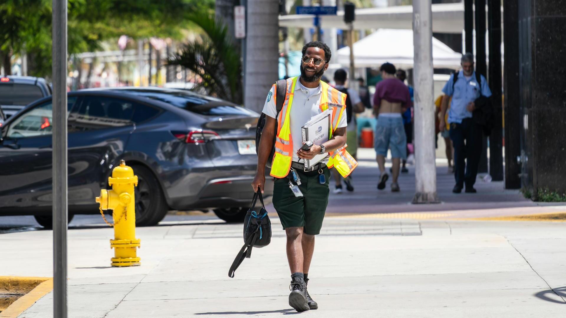 US job openings rise; labour market shows renewed strain