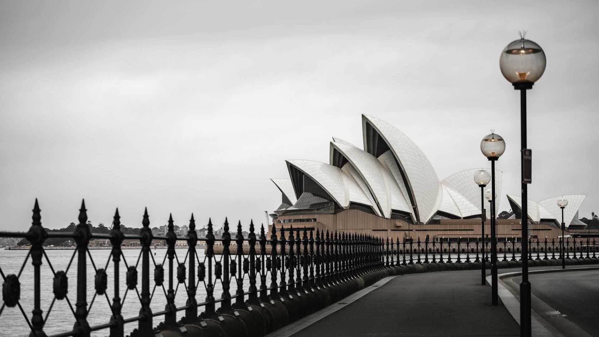 ASX 200 flat; gold and silver miners up, tech weighs