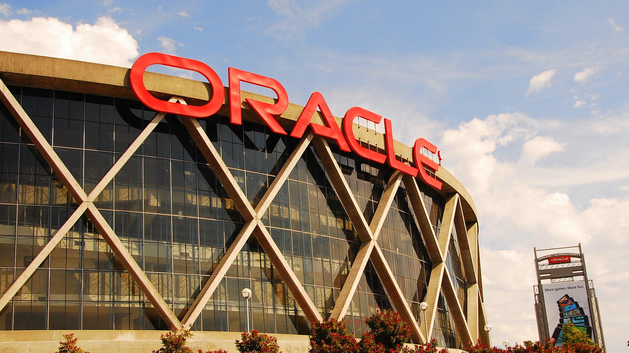 Revenue miss for Q2 sees Oracle stock fall 10.7%